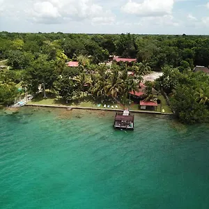 coras-place-bacalar-lagoon-front.quintano-roohotels.com/